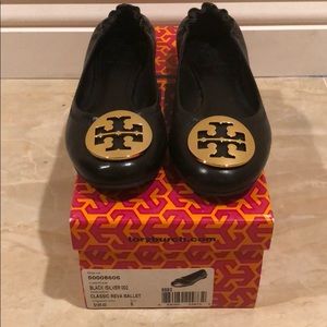 Tory Burch Classic Reva Ballet flat. Size 6